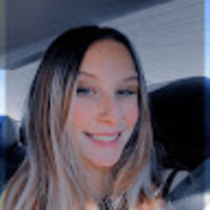 Meet your Posher, Michaela